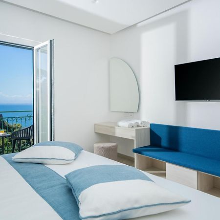 Sea View Deluxe Apartments Vico Equense Buitenkant foto