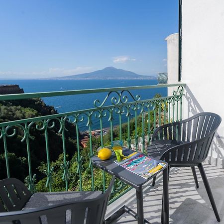 Sea View Deluxe Apartments Vico Equense Buitenkant foto