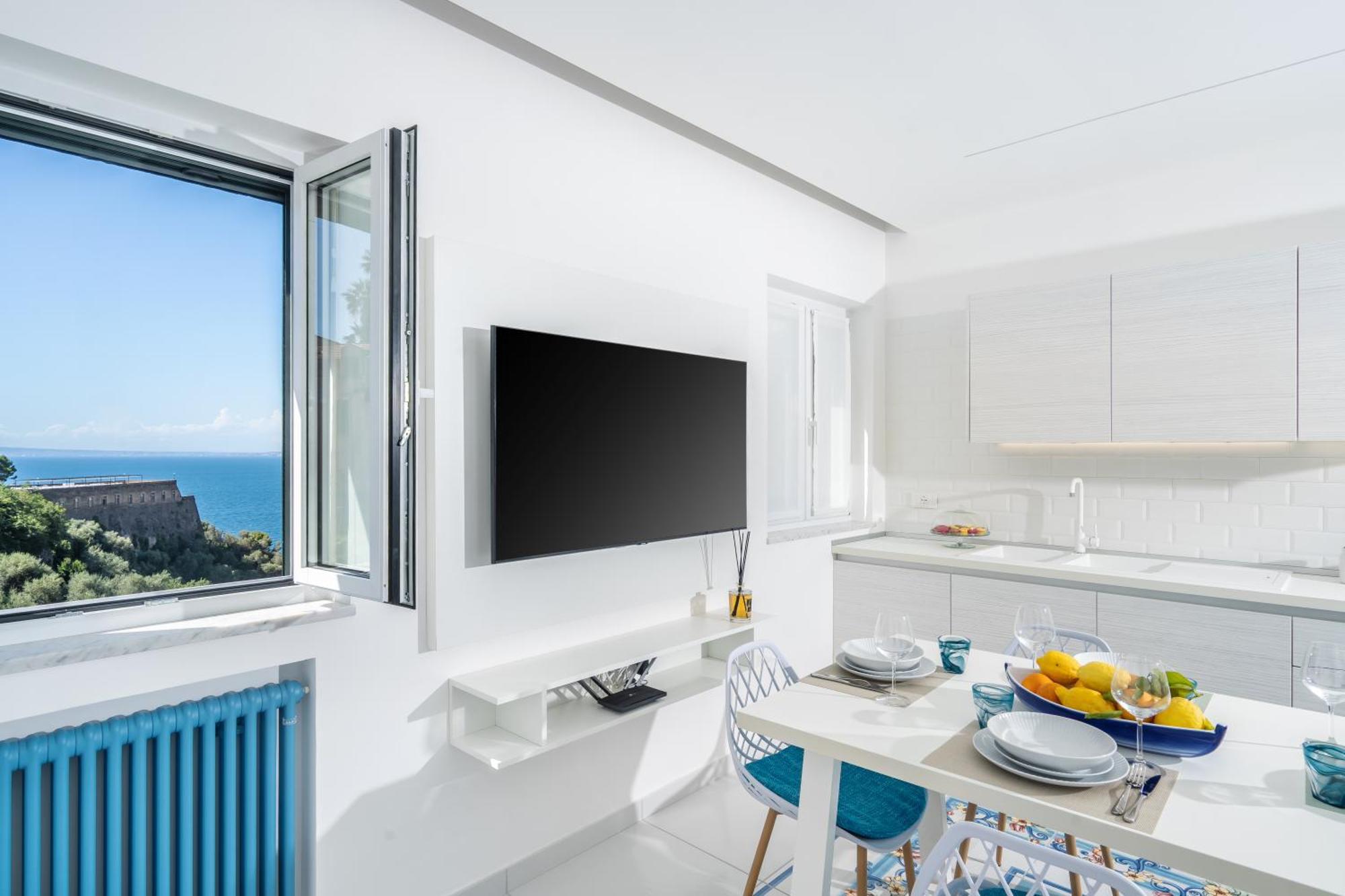 Sea View Deluxe Apartments Vico Equense Buitenkant foto